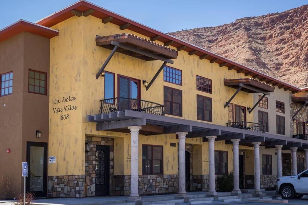 Luxury Downtown Rental - La Dolce Vita Villa #4 Moab Exterior photo